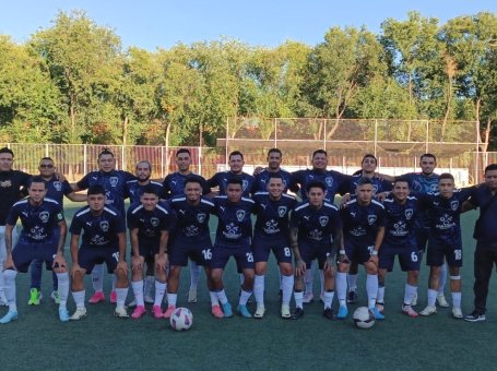 Las Águilas lideran la Liga Estelar Latina, pero nada está definido